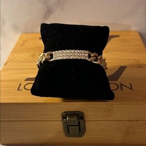 Elegant Gold Bracelet with Silver Accents